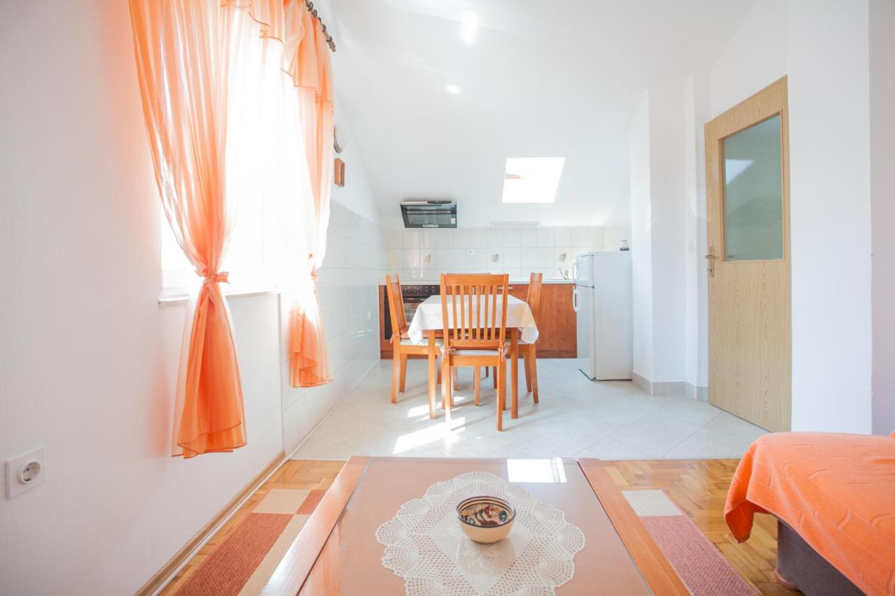Apartments Ivomar Trogir Eksteriør bilde