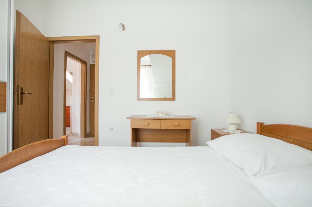 Apartments Ivomar Trogir Eksteriør bilde