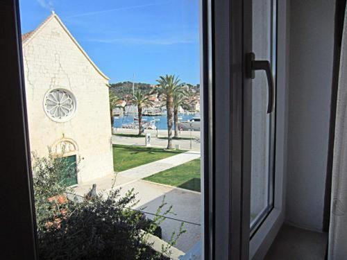 Apartments Ivomar Trogir Eksteriør bilde